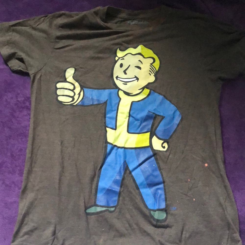 3 Graphic T-Shirts